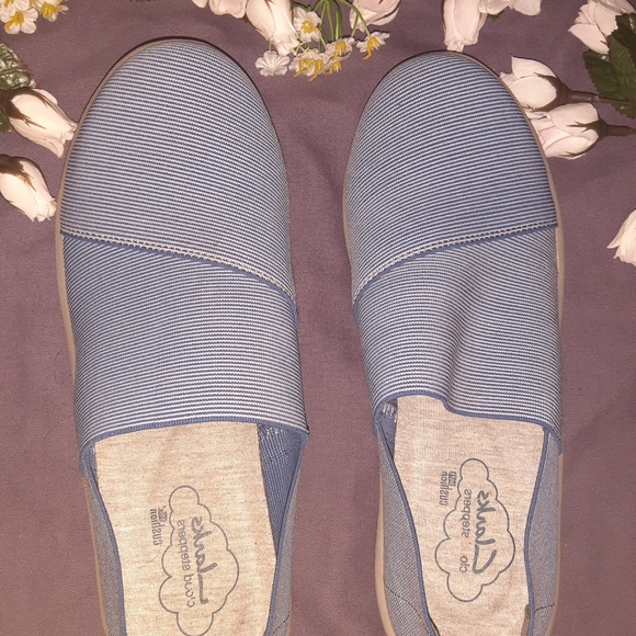 Clarks Shoes - Slide on Clark's Sneakers